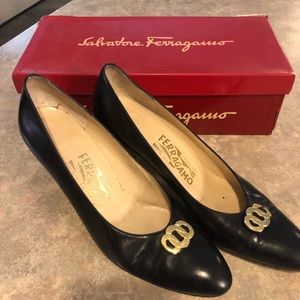 Salvatore Ferragamo black shoes size 91/2 AA